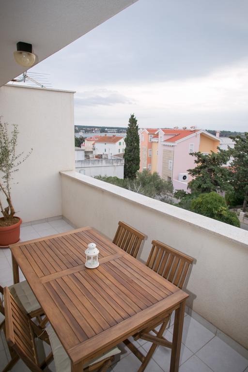 Apartments Rina Novalja Exterior foto